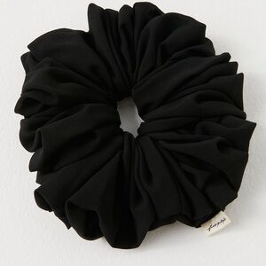 NWT Free People Chifton Jumbo Scrunchie